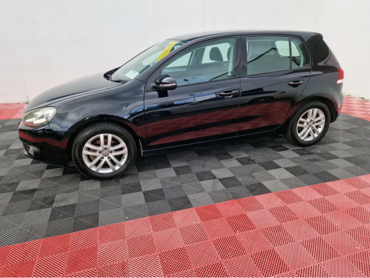 Volkswagen Golf COMFORTLINE1.4 PETROL AUTOMATIC - Image 4