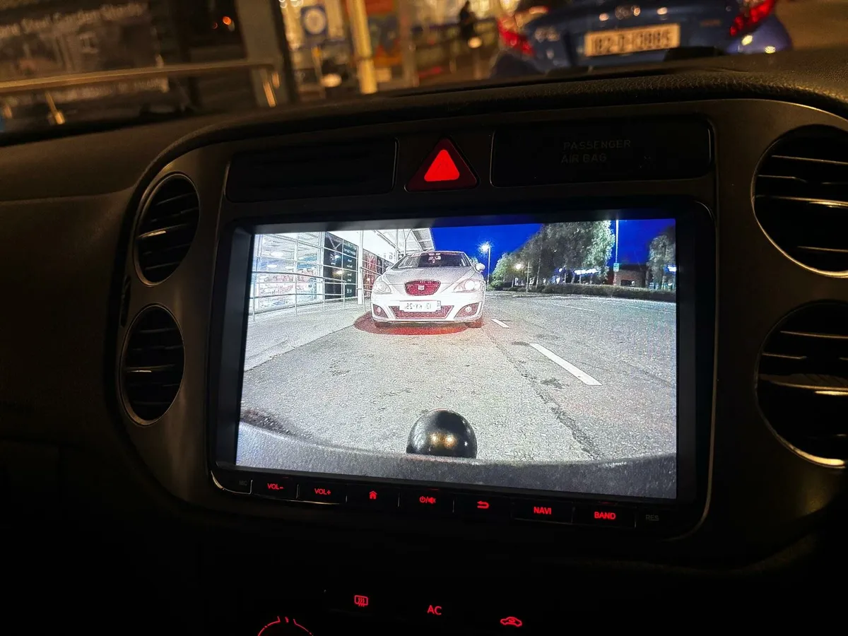 Volkswagen Tiguan - Image 3