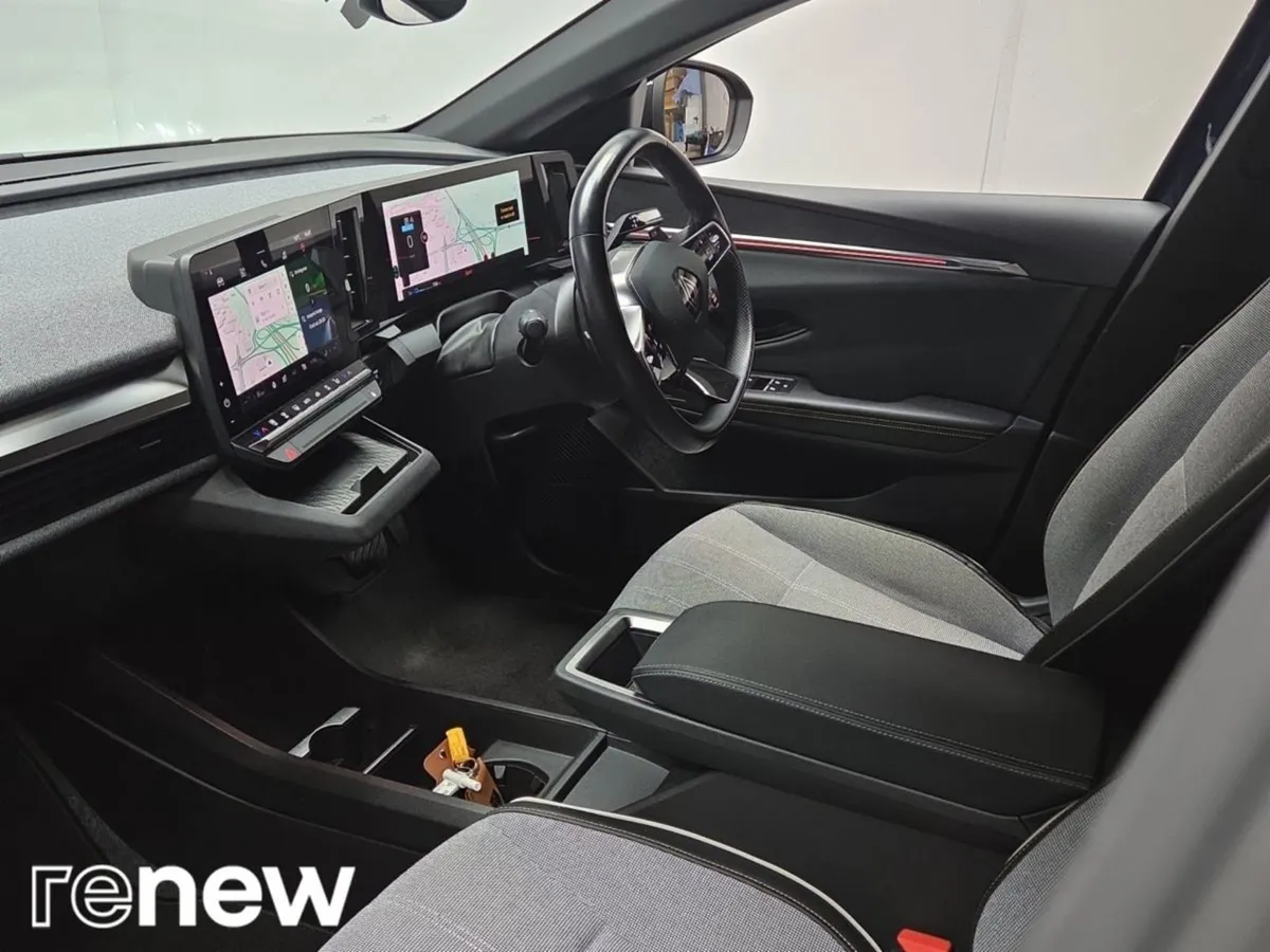 Renault Megane E-Tech Ev60 220hp Techno - Image 3