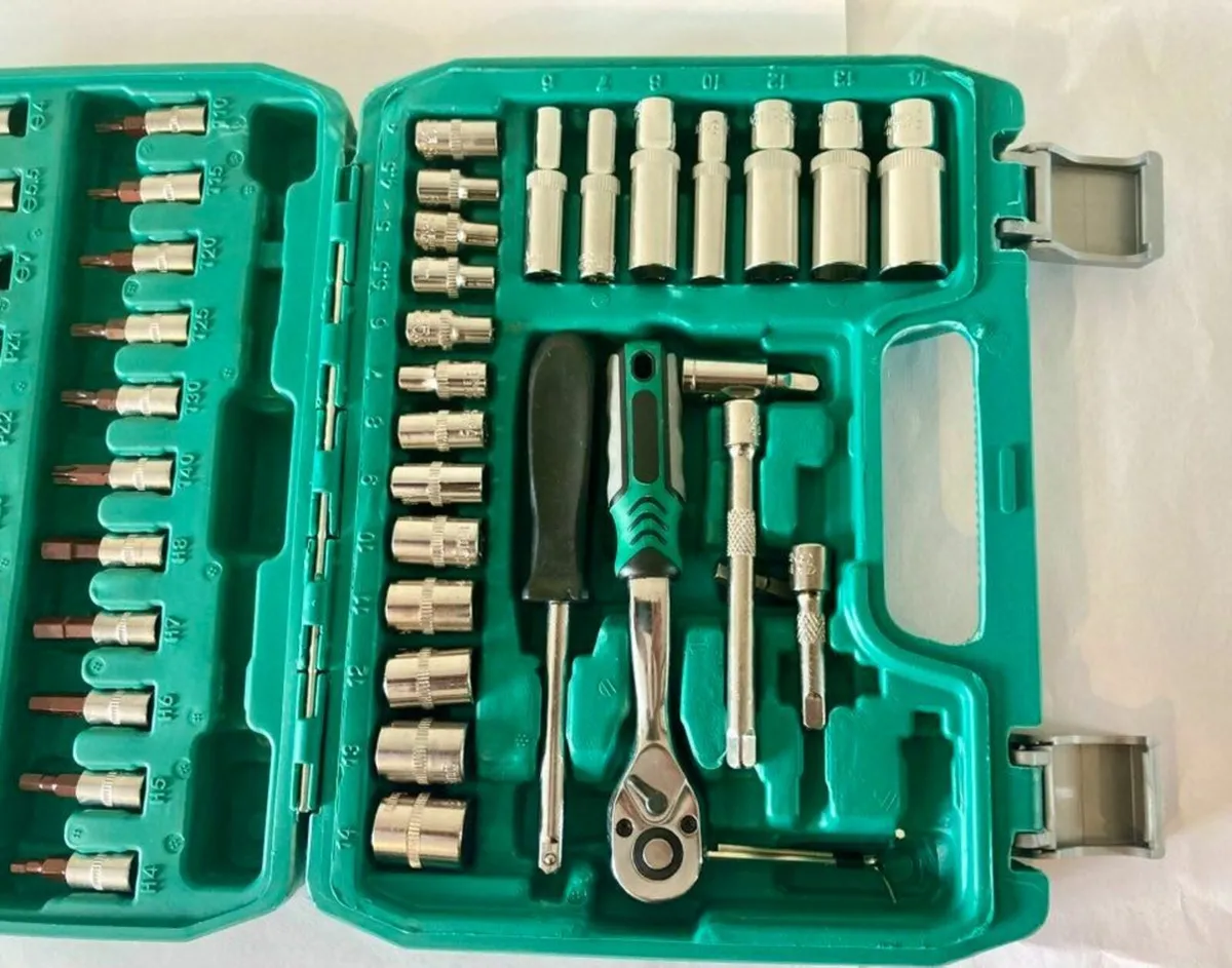 53-Piece Socket & Screwdriver Tool Set (BRAND NEW) - Image 3