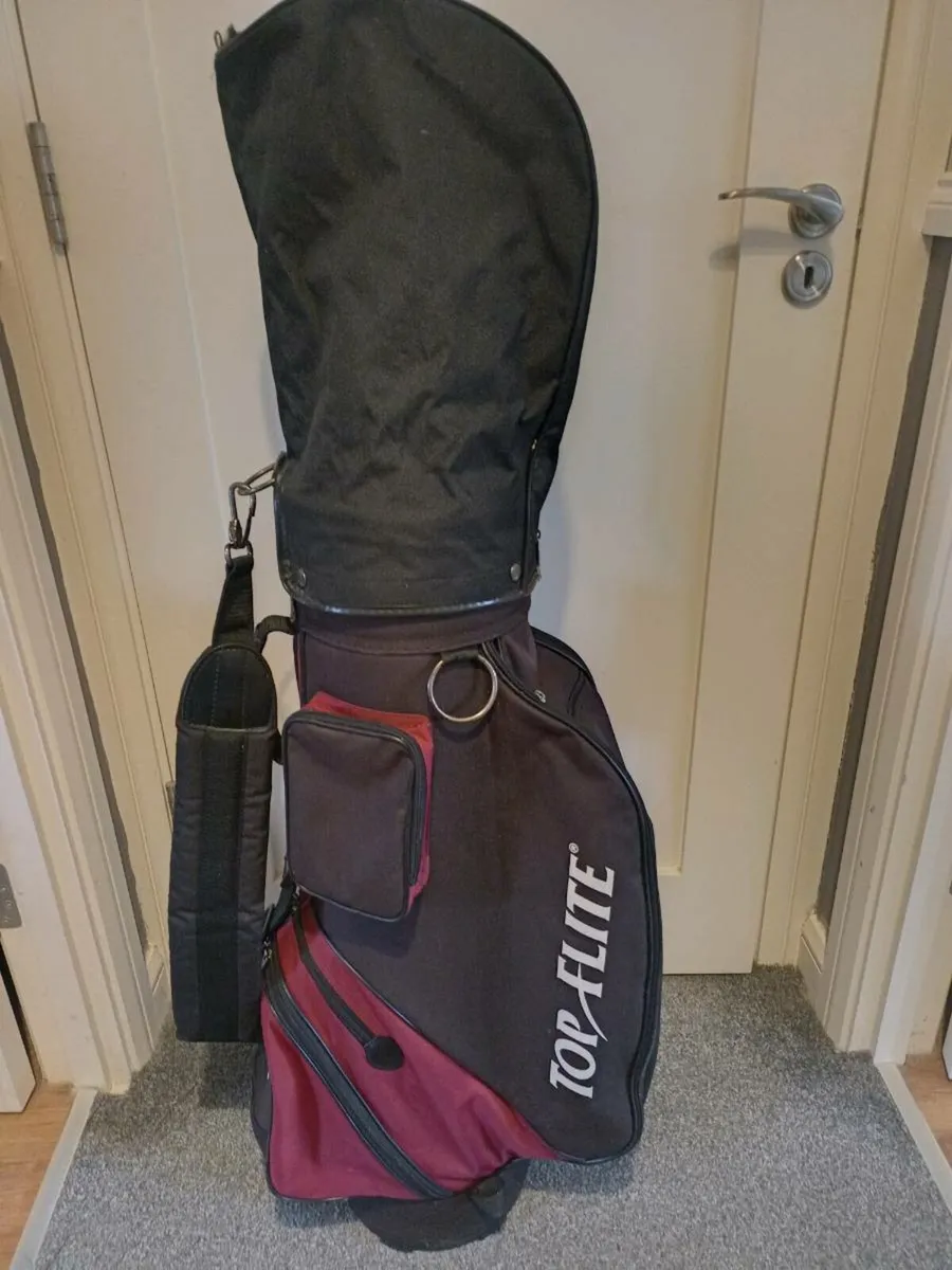 Top flite golf bag. - Image 1