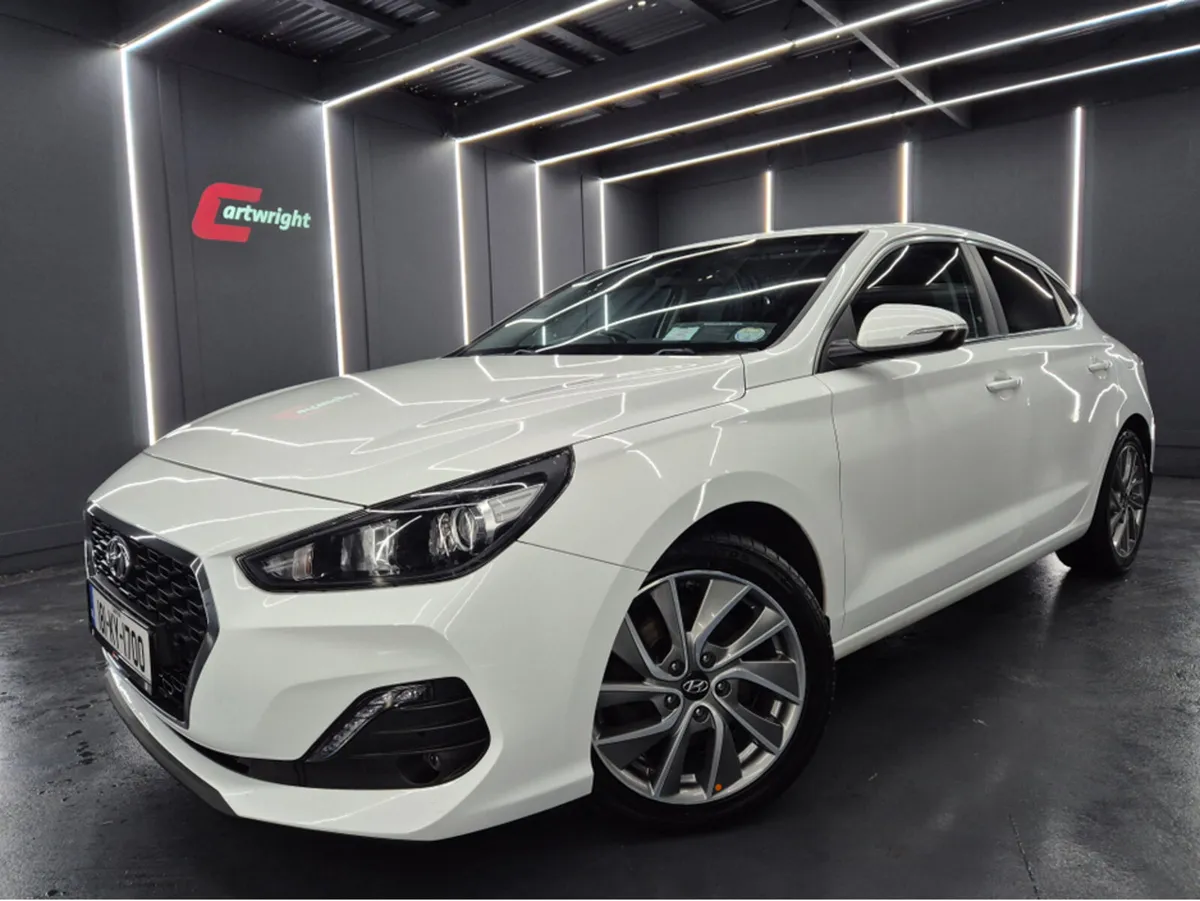 Hyundai i30 I 30 FASTBACK 5DR - Image 1