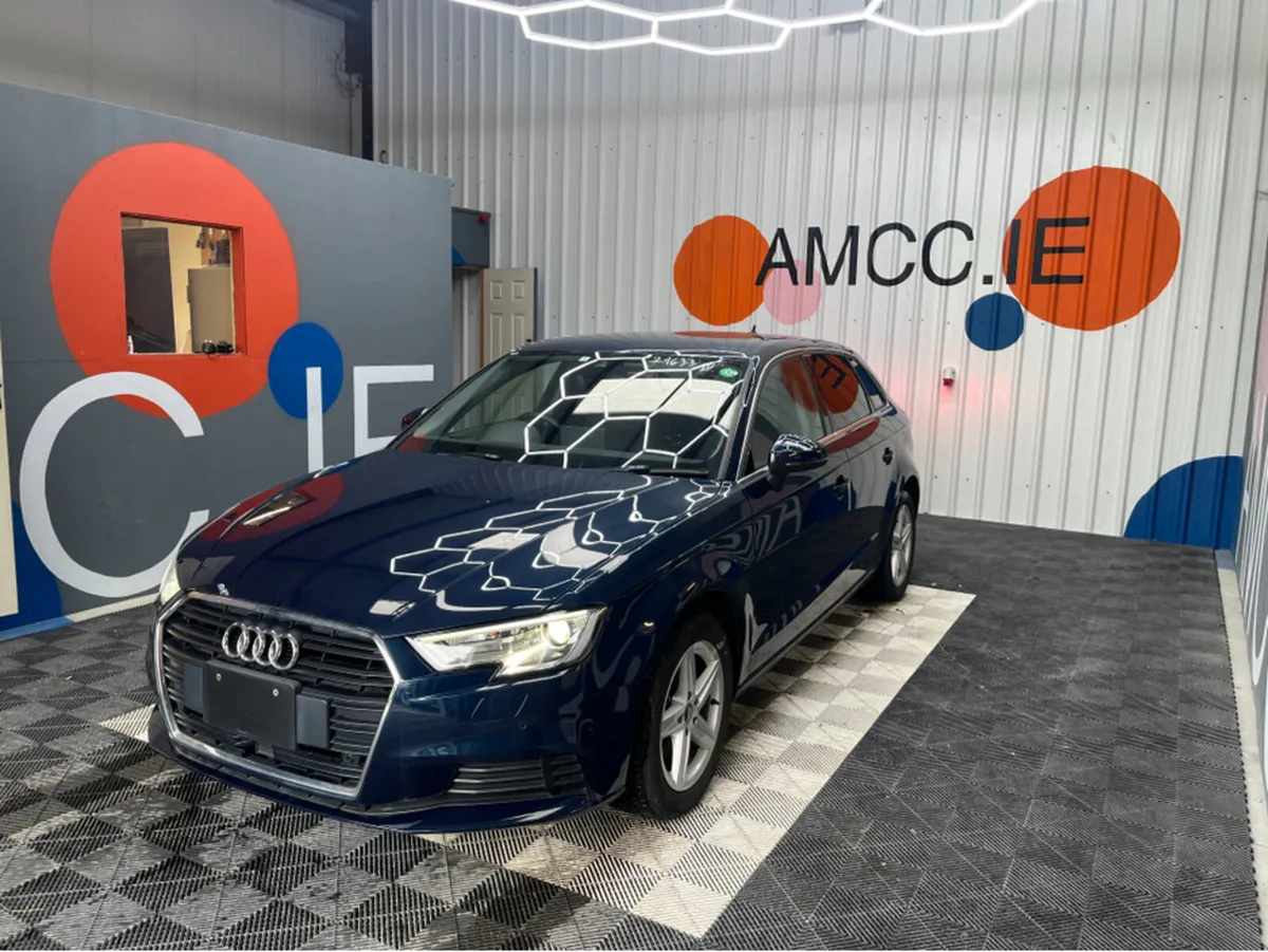 Audi A3 AUDI A3 AUTOMATIC 1.4 TFSI / 24k KMs / REV - Image 3