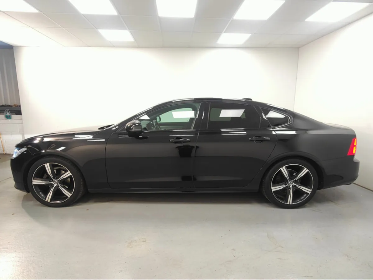 Volvo S90 D4 R-DESIGN AT 4DR AUTO - Image 3