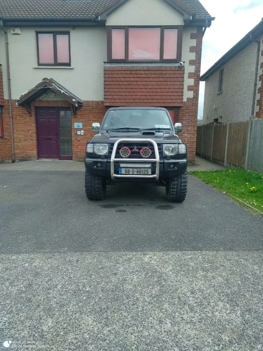Mitsubishi Pajero - Image 1