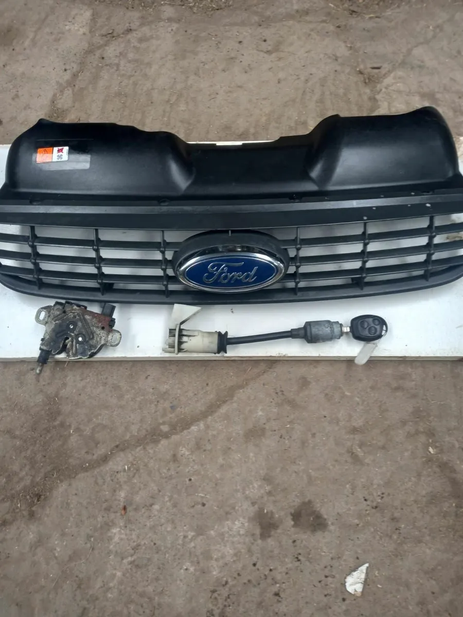 Car bonnet - Image 2