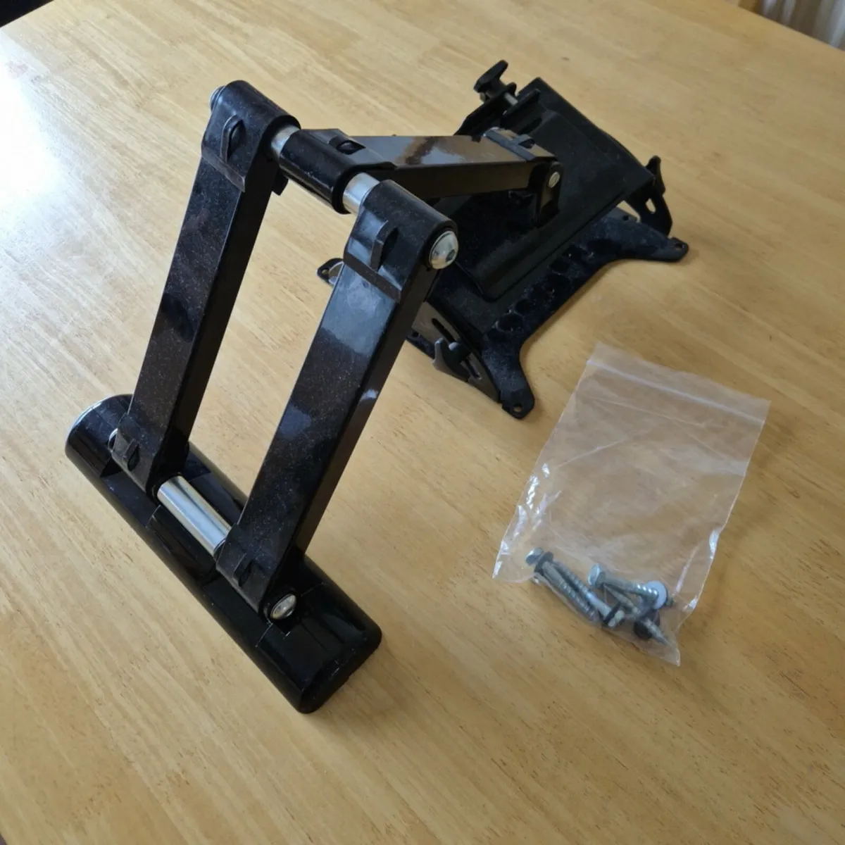 Heavy duty TV wall bracket - Image 3