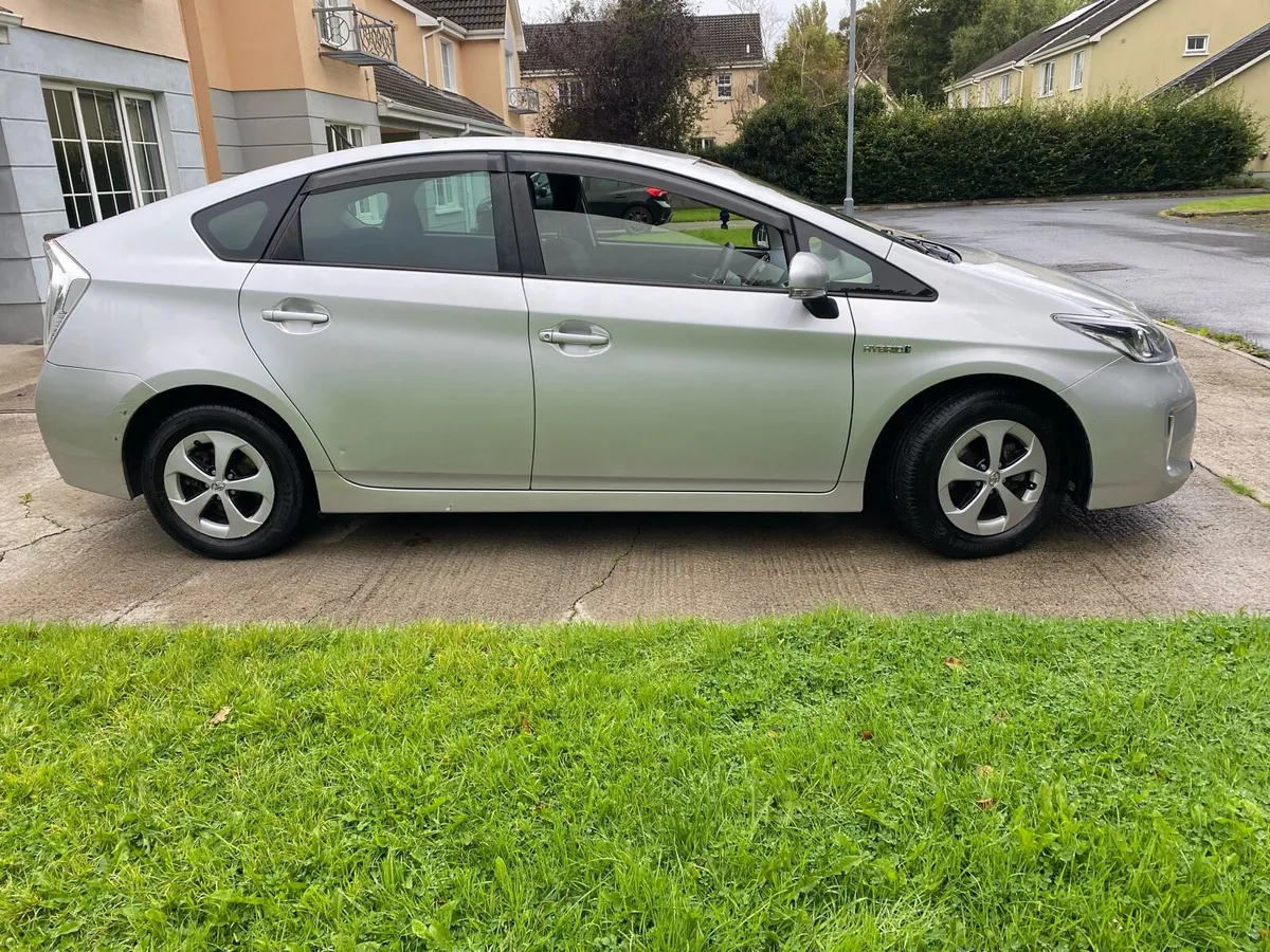‘15 Pruis, nct 8/26, tax 10/25, FSH - Image 4