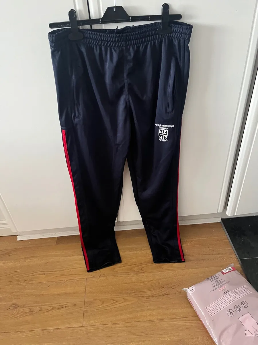 Dominican College school uniform - Image 4