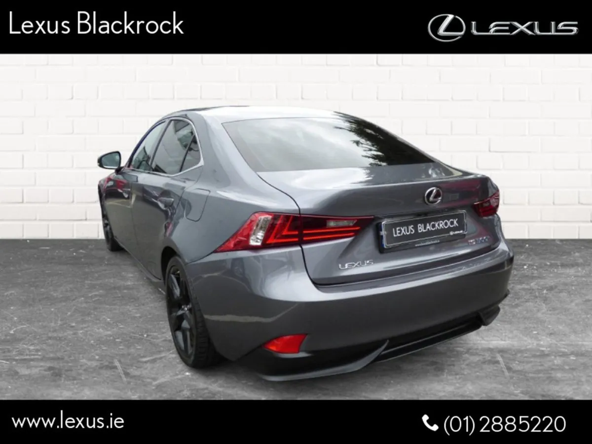 Lexus IS300h Hybrid Sport - Image 4