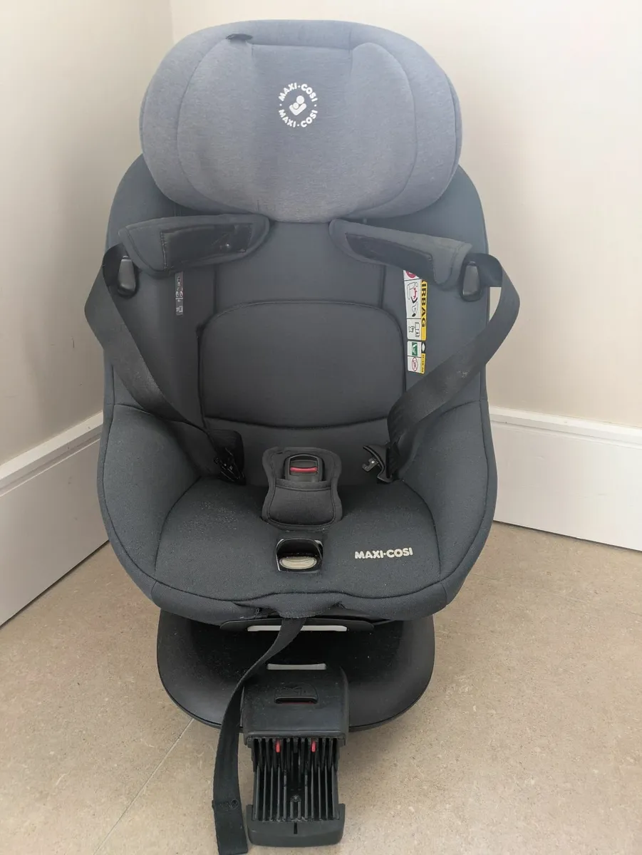 Maxi Cosi Mica car seat - Image 1