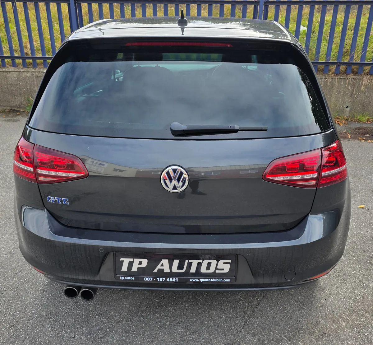 Volkswagen Golf 2016 GTE - Image 4