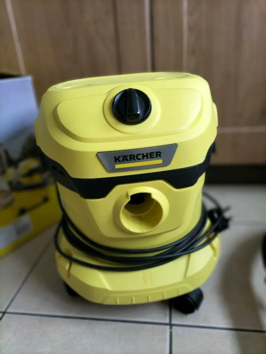 Vacuum Cleaner. Wet & Dry. Good as New. - Image 3