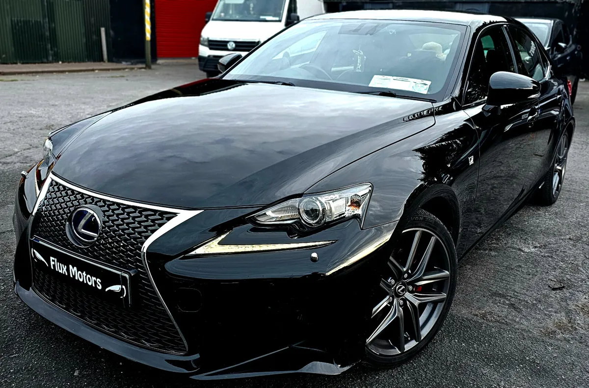 🔥2016 Lexus IS 300h F-Sport – Petrol Hybrid, Auto - Image 4