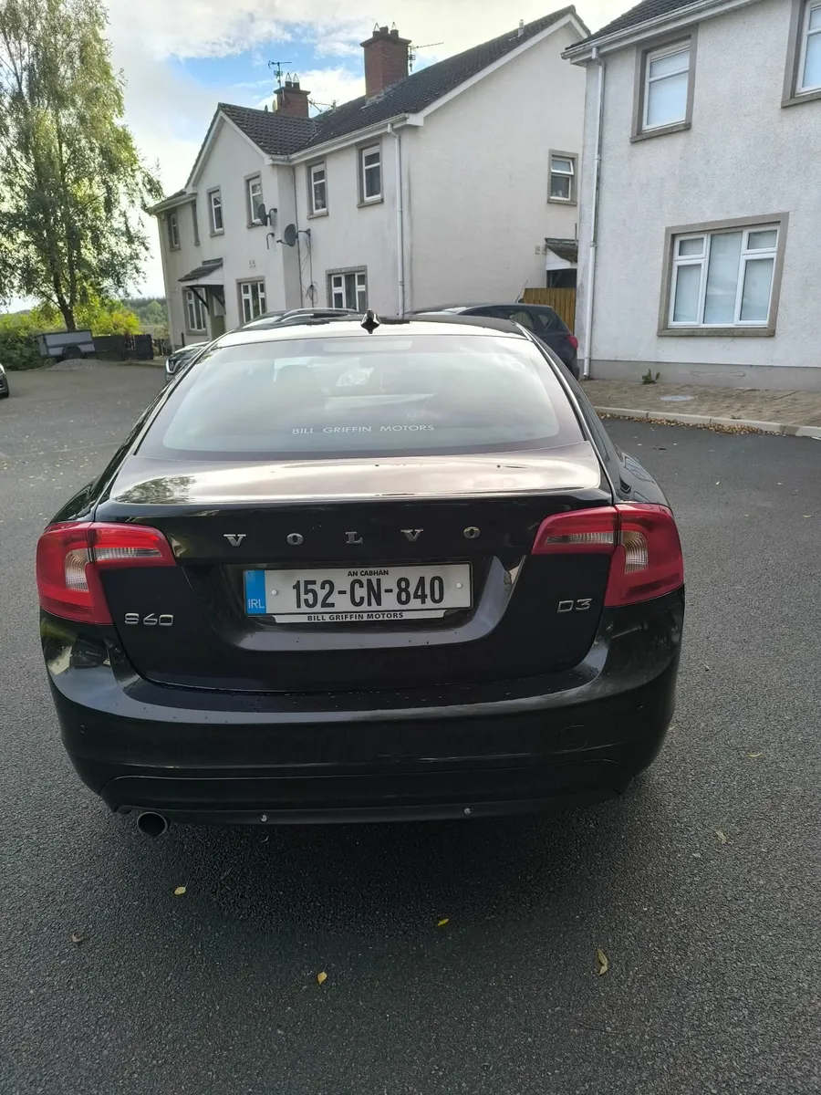 Volvo S60 2015 - Image 2