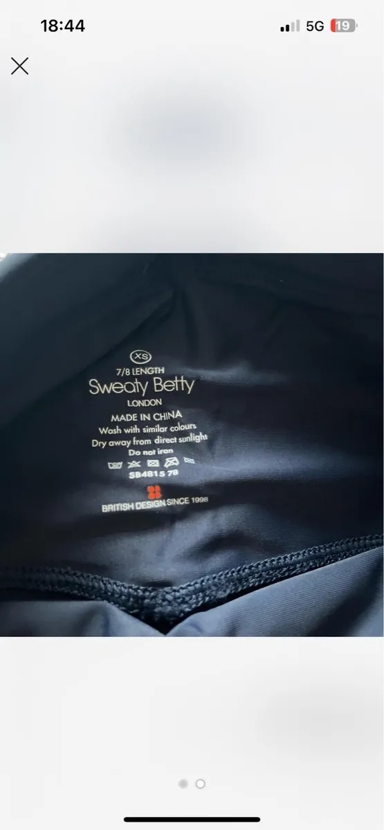 Sweaty Betty Navy Power Leggings. - Image 2