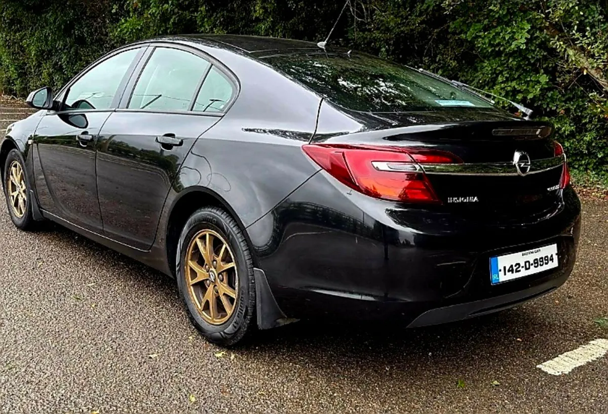 142 VAUXHALL INSIGNIA 2.0CDTi FSH WELL MINDED - Image 2