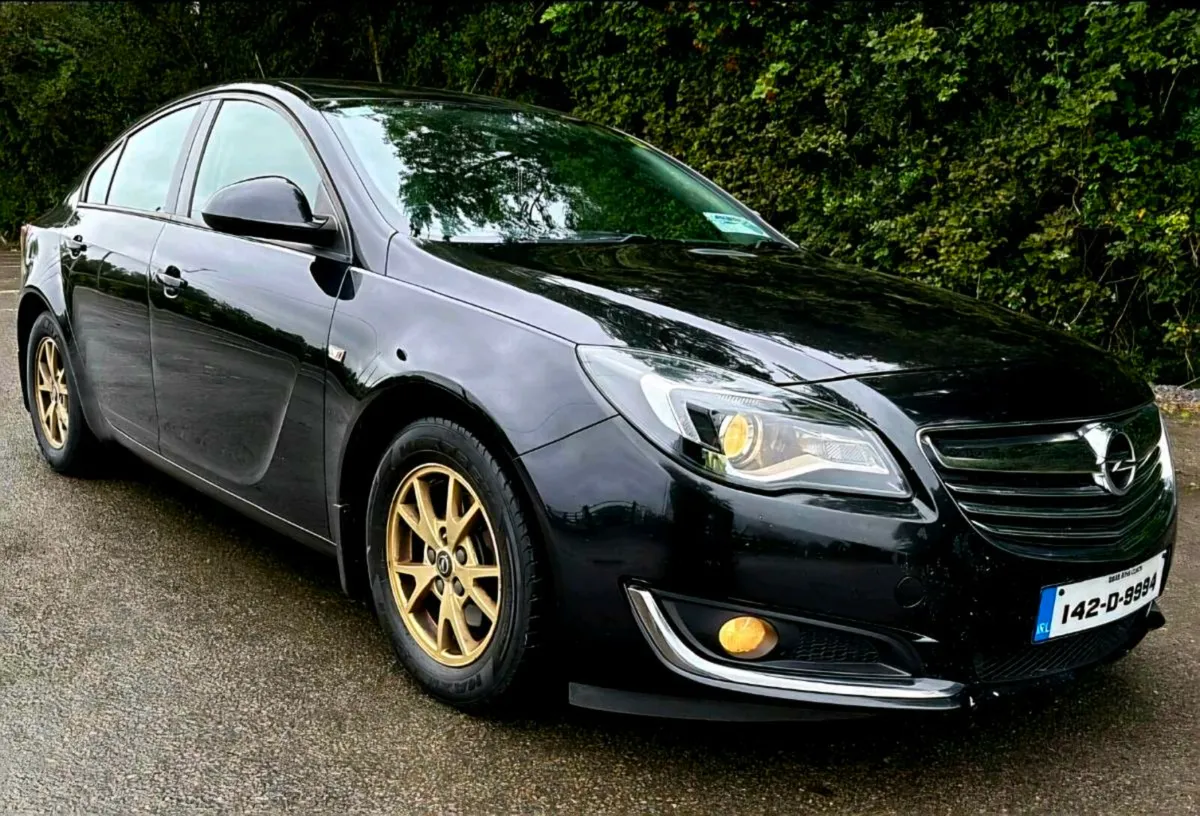 142 VAUXHALL INSIGNIA 2.0CDTi FSH WELL MINDED - Image 1