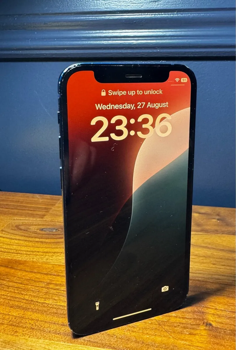 iPhone 12 Mini + Apple Watch Series 7 - Image 2