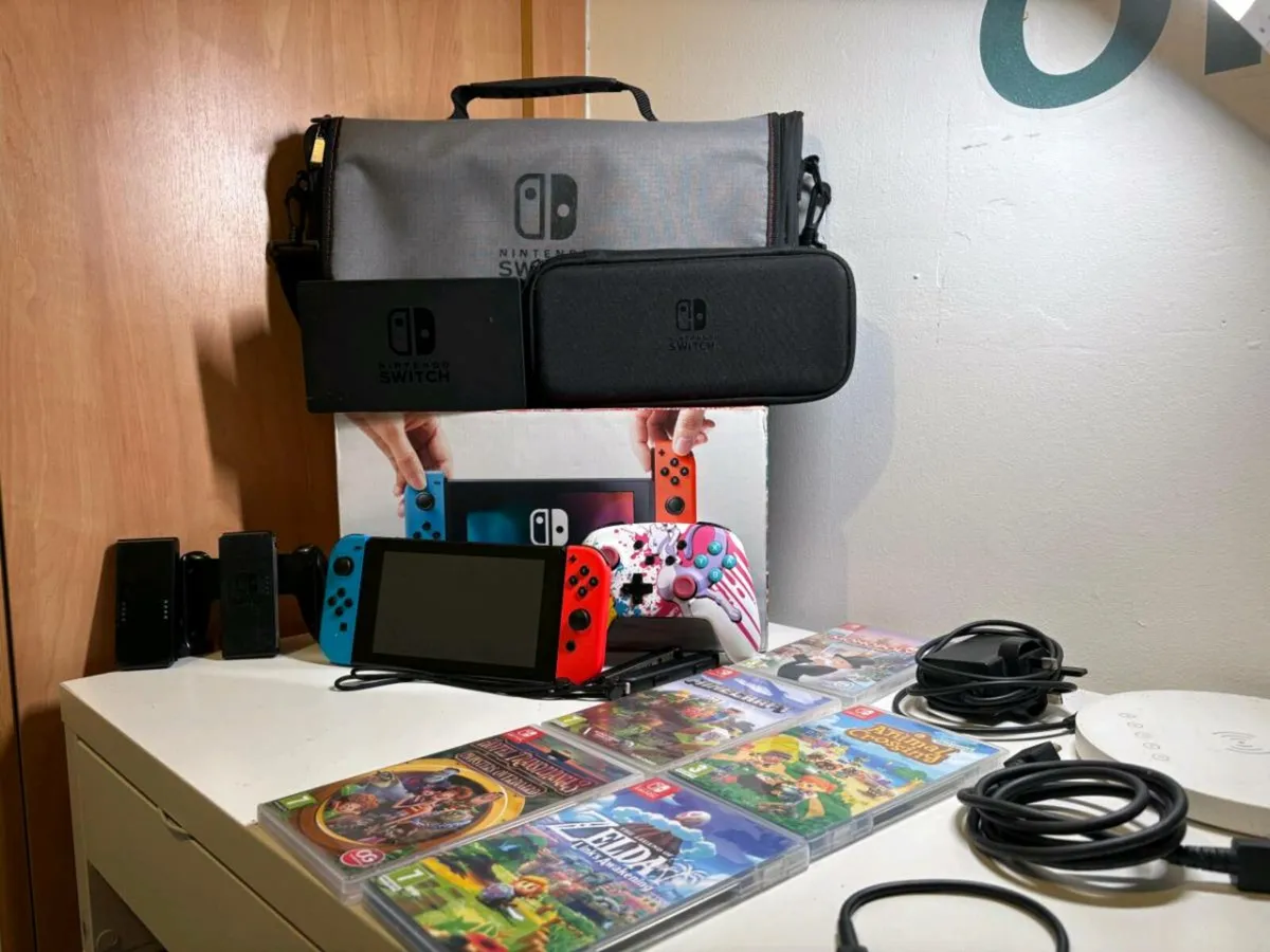 Nintendo switch - Image 1