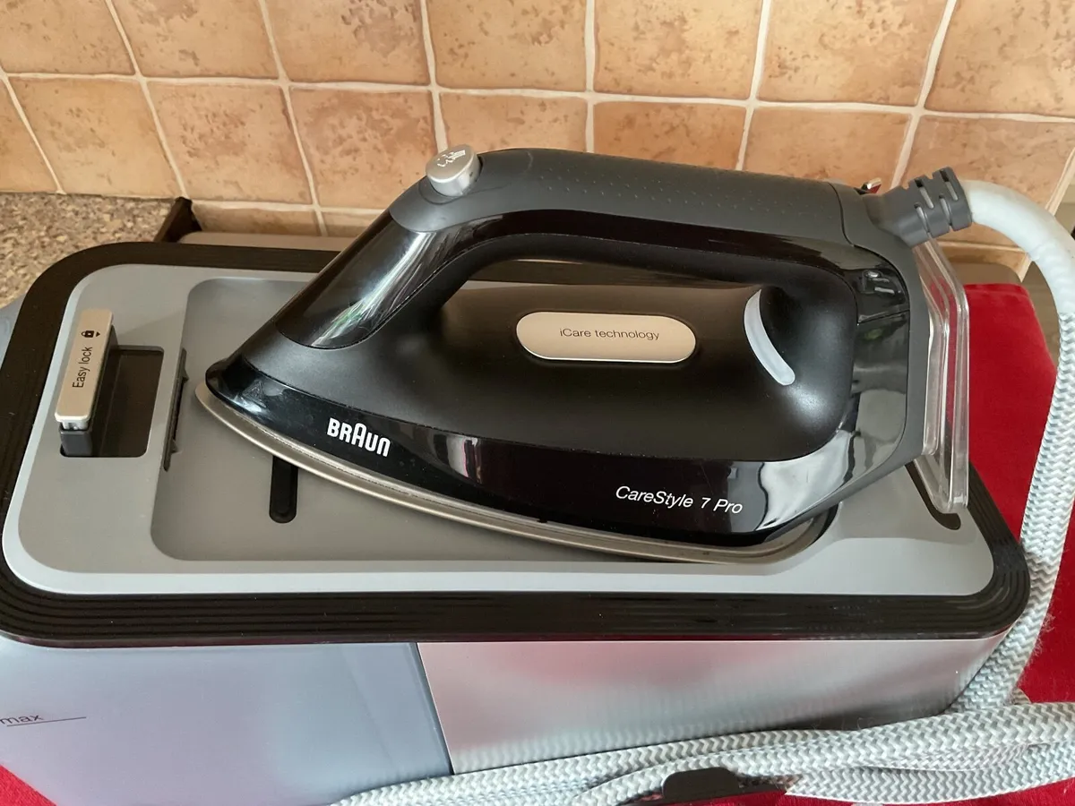 Steam Iron - Image 1