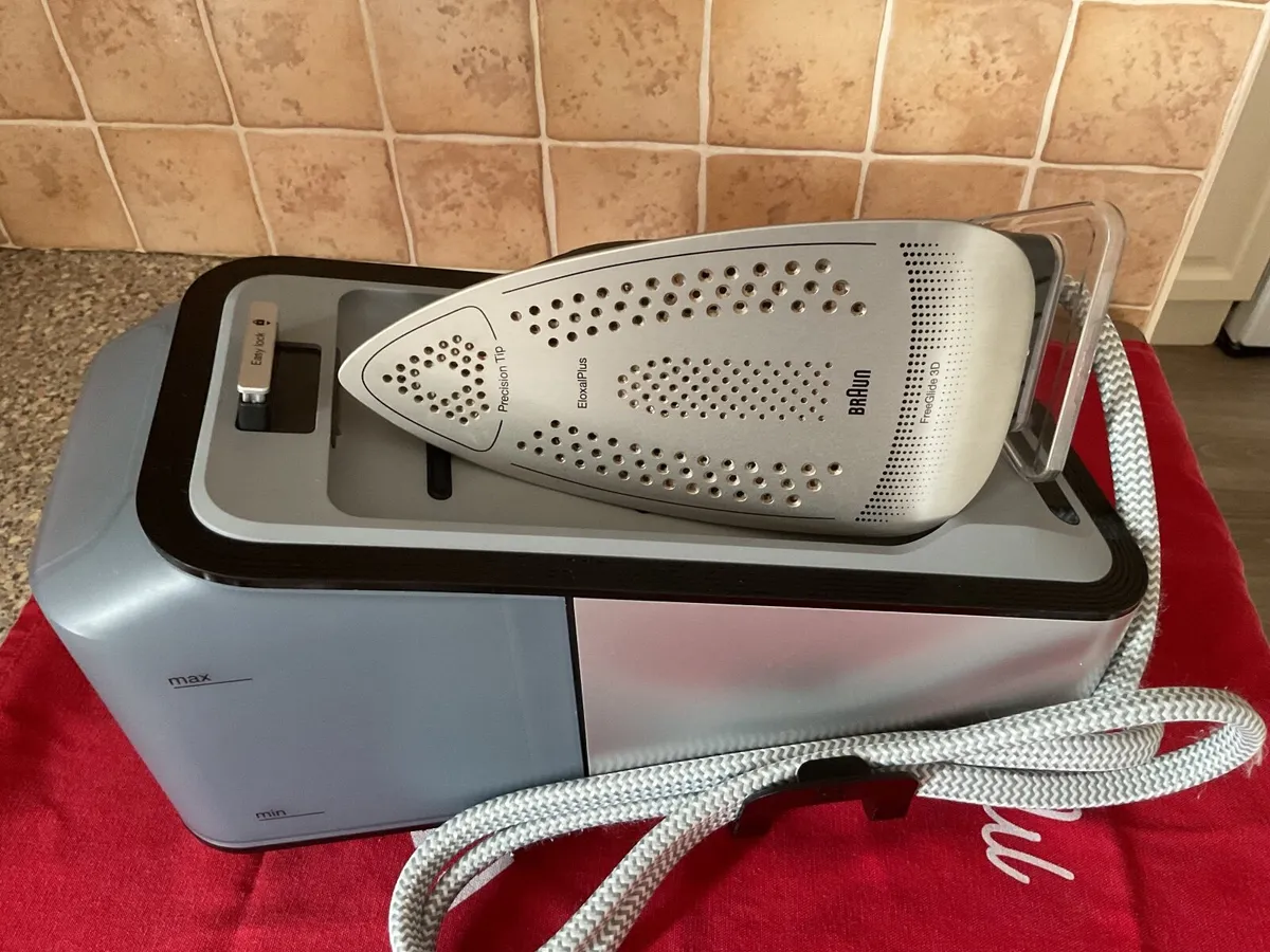 Steam Iron - Image 4