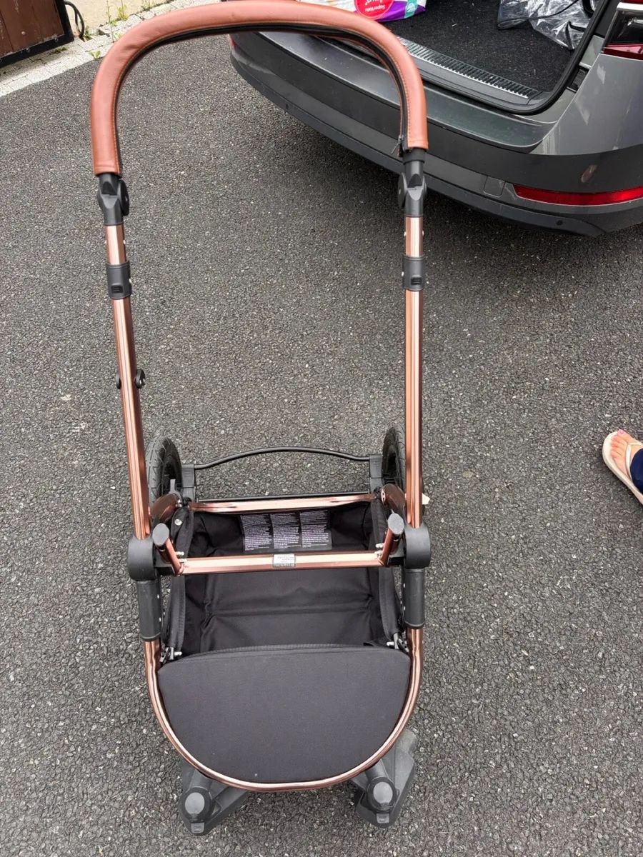 Ickle Bubba Travel System (Includes free bassinet) - Image 3