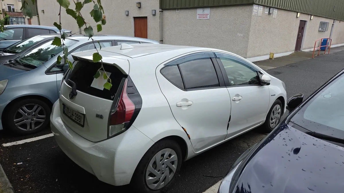 Toyota Aqua 2017 - Image 2