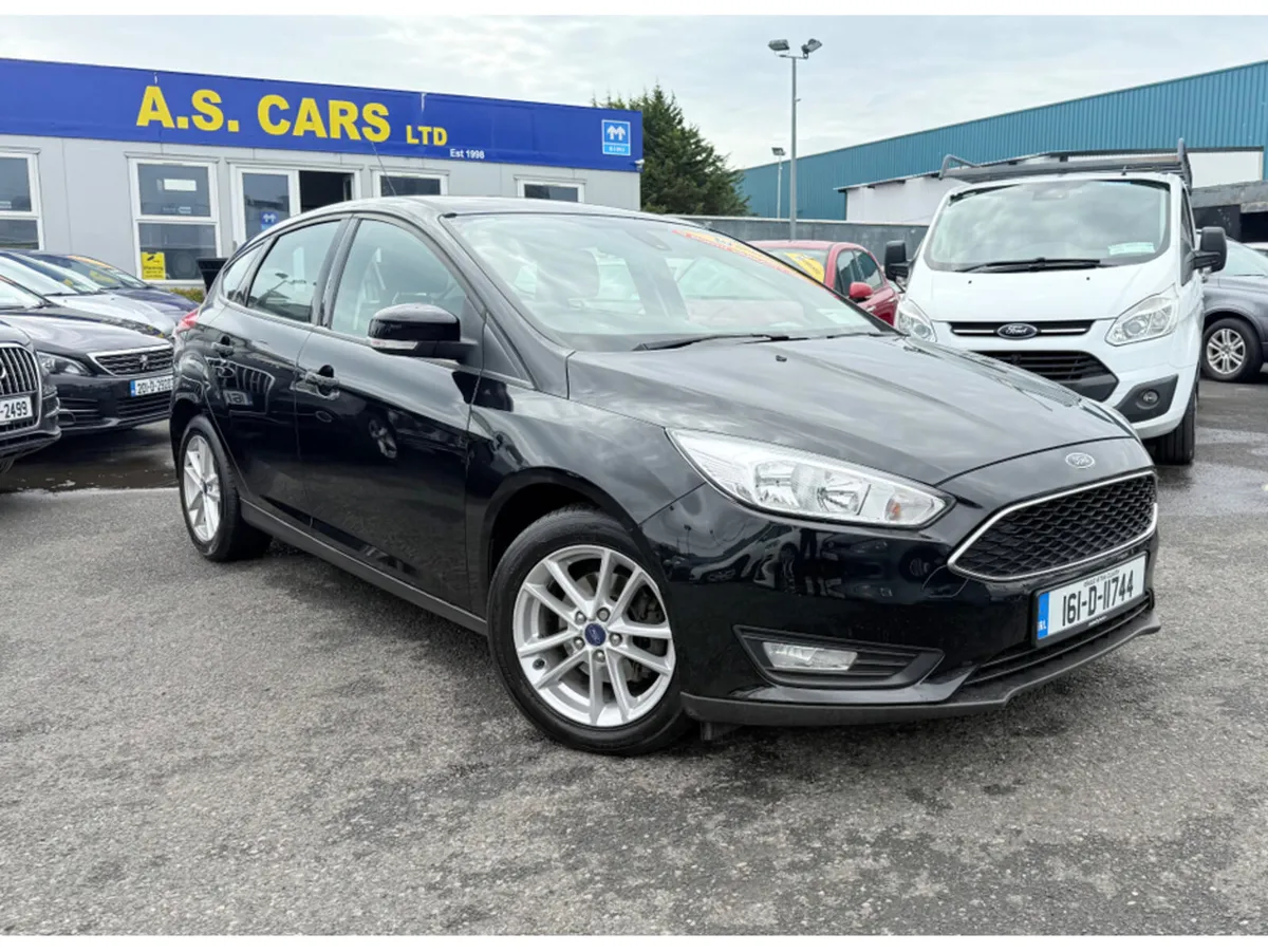Ford Focus STYLE 1.0 5DR ** LOW MILEAGE / IRISH / - Image 2