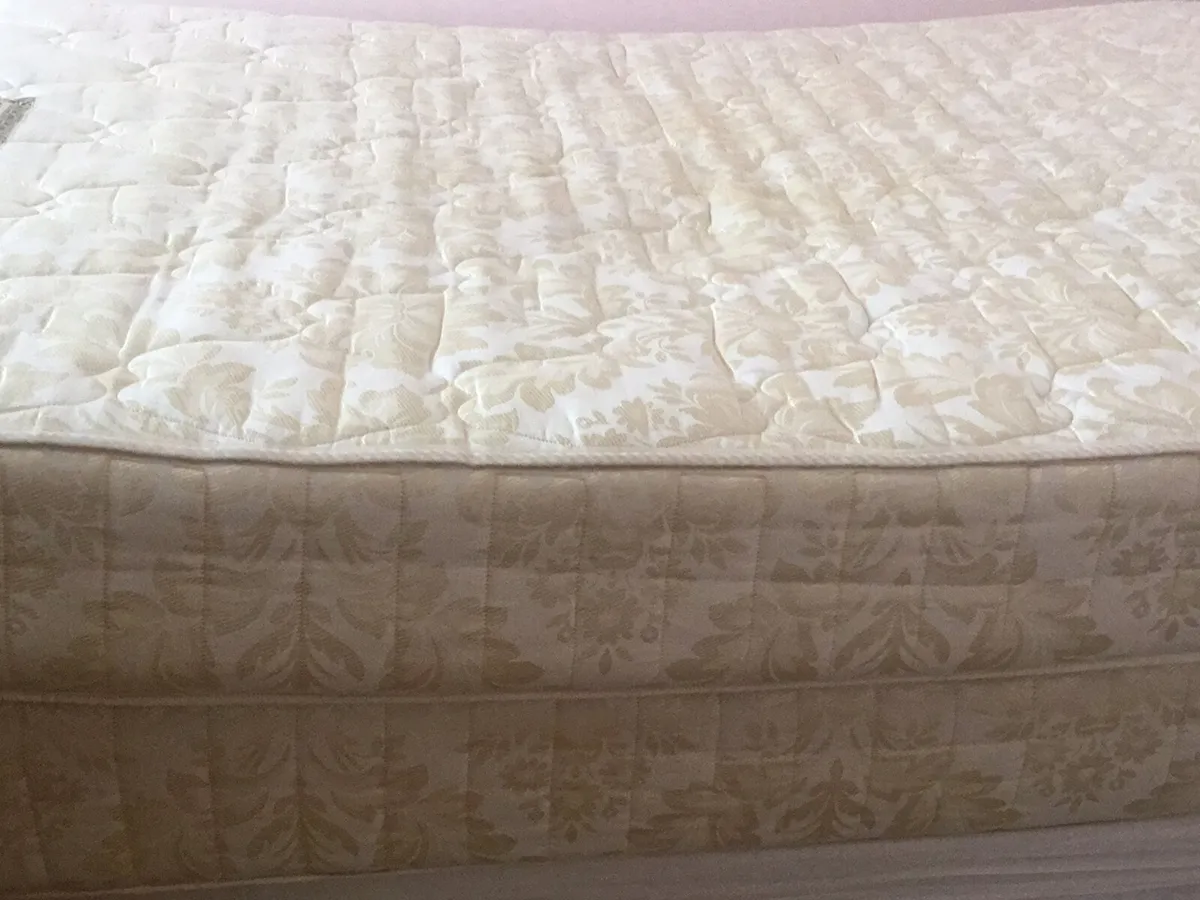 Mattresses (need to be gone immediately) - Image 2
