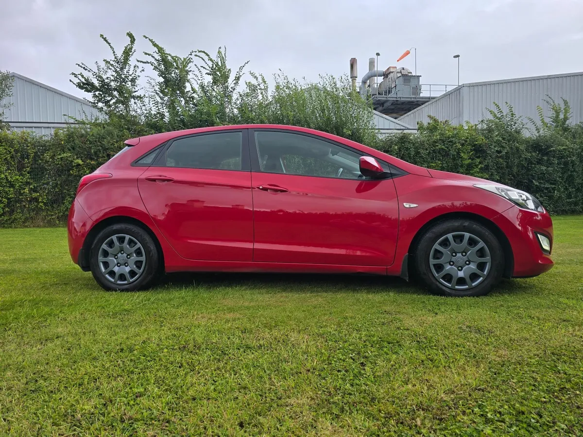 151 Hyundai i30 1.4 Crdi New Nct,Tax Low mil - Image 4