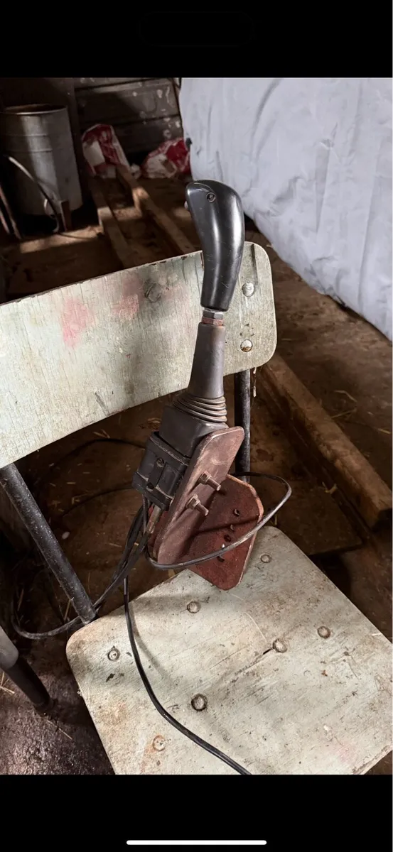 Front loader - Image 3