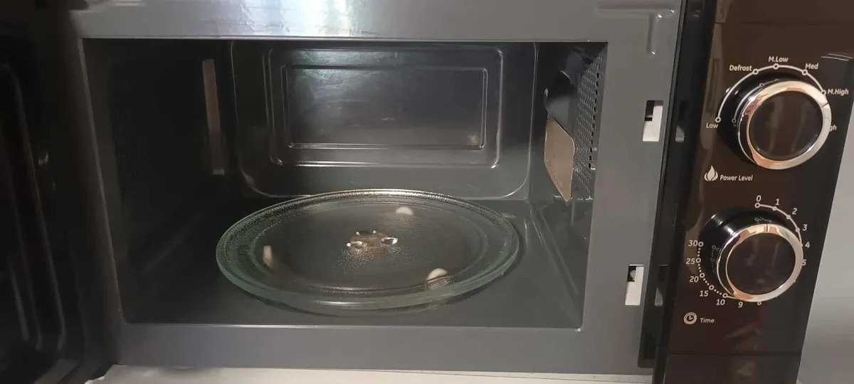 Microwave - Image 3