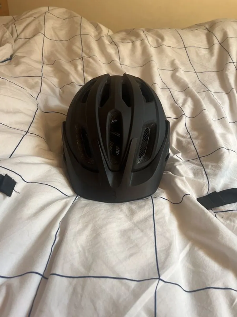 bike helmet - Image 2