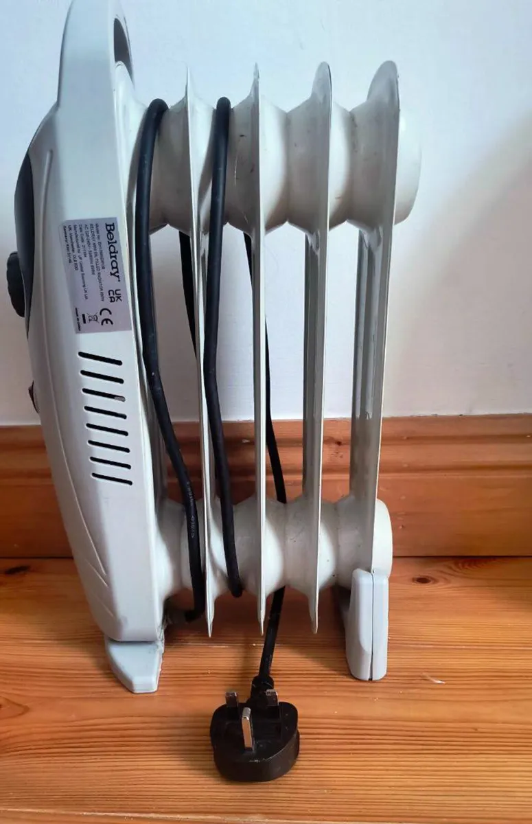 mini Oil filled Radiator 650w - Image 1