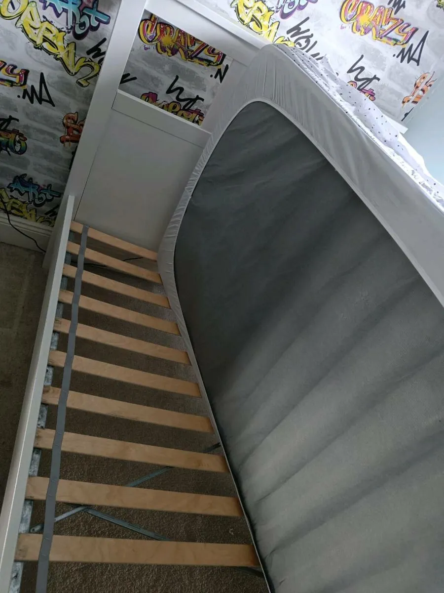 Single Bed with Mattress - Image 4