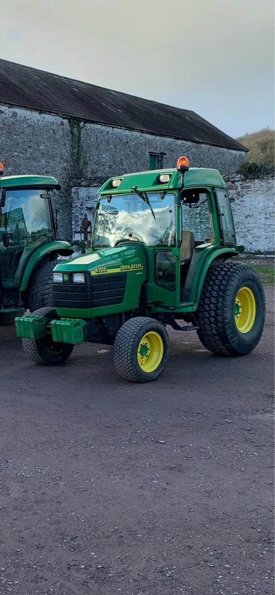 John Deere 4700 - Image 1