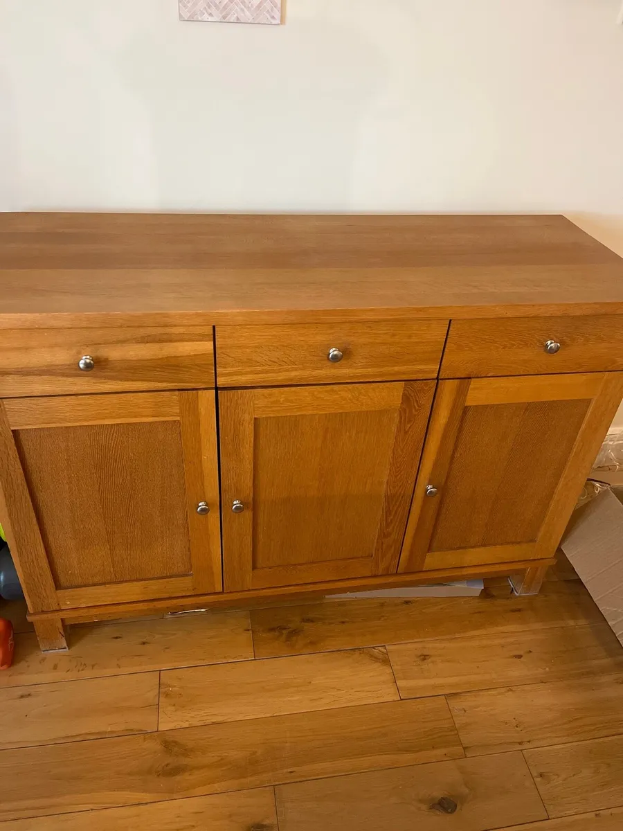 Oak sideboard - Image 2