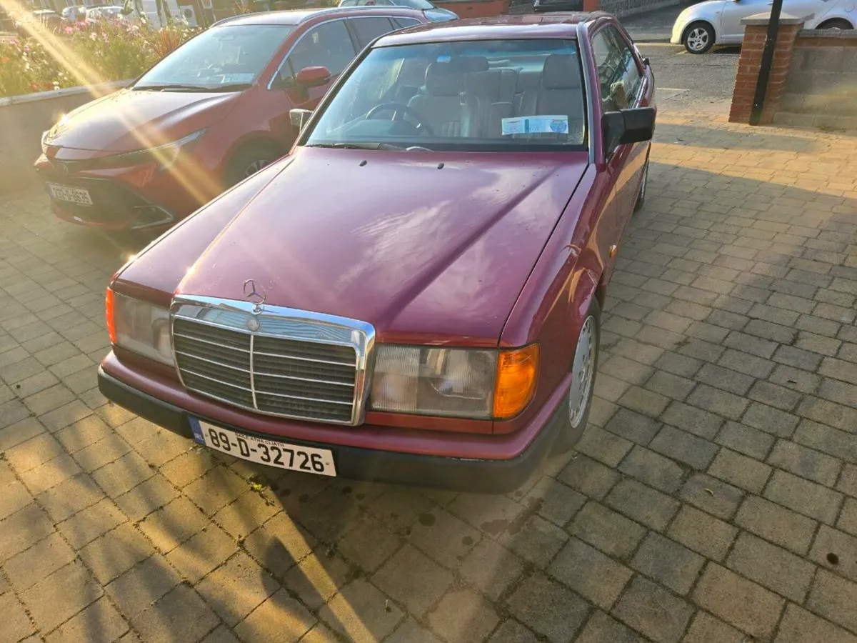 1989 Mercedes coupe C124 - Image 4