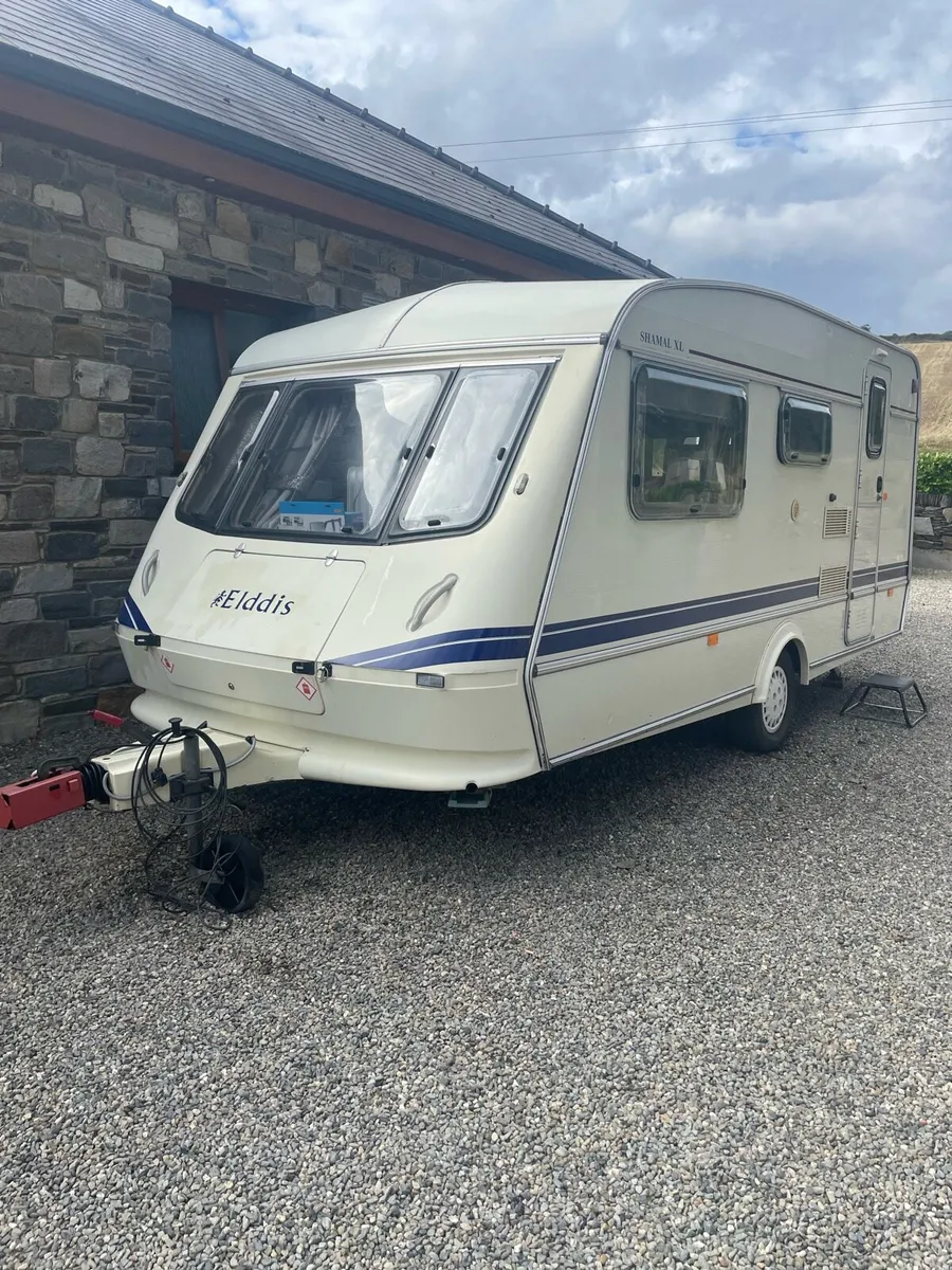 5 berth caravan - Image 1