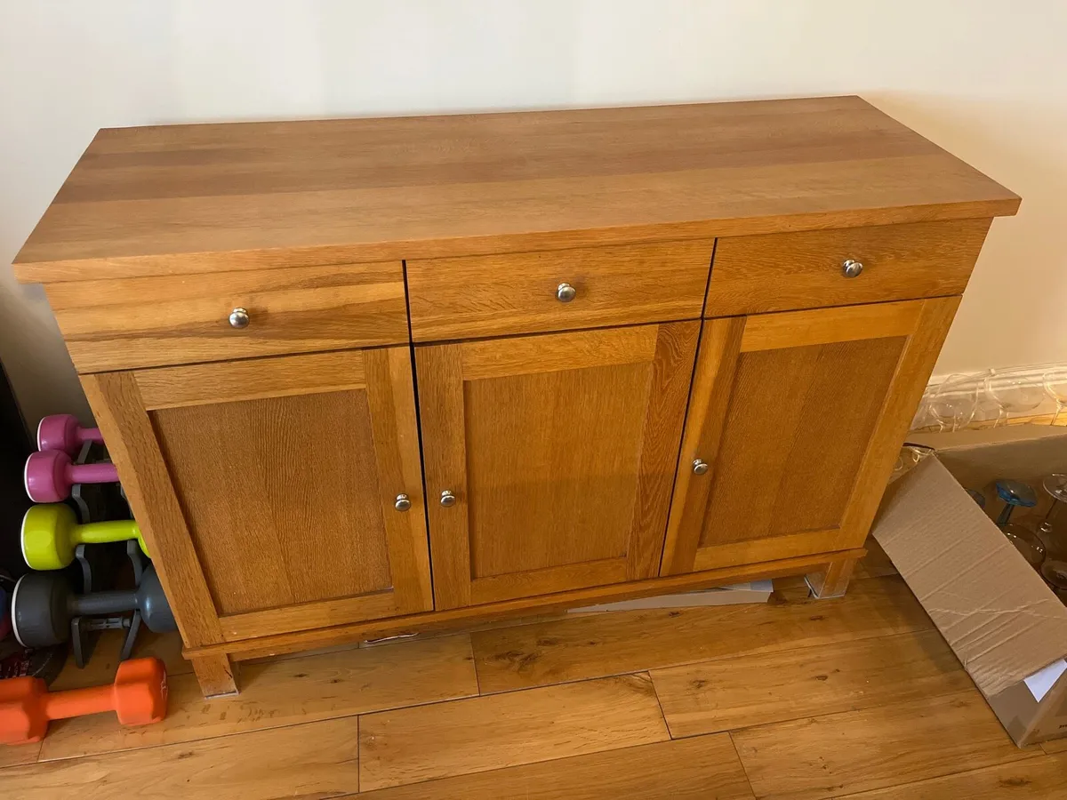 Oak sideboard - Image 1
