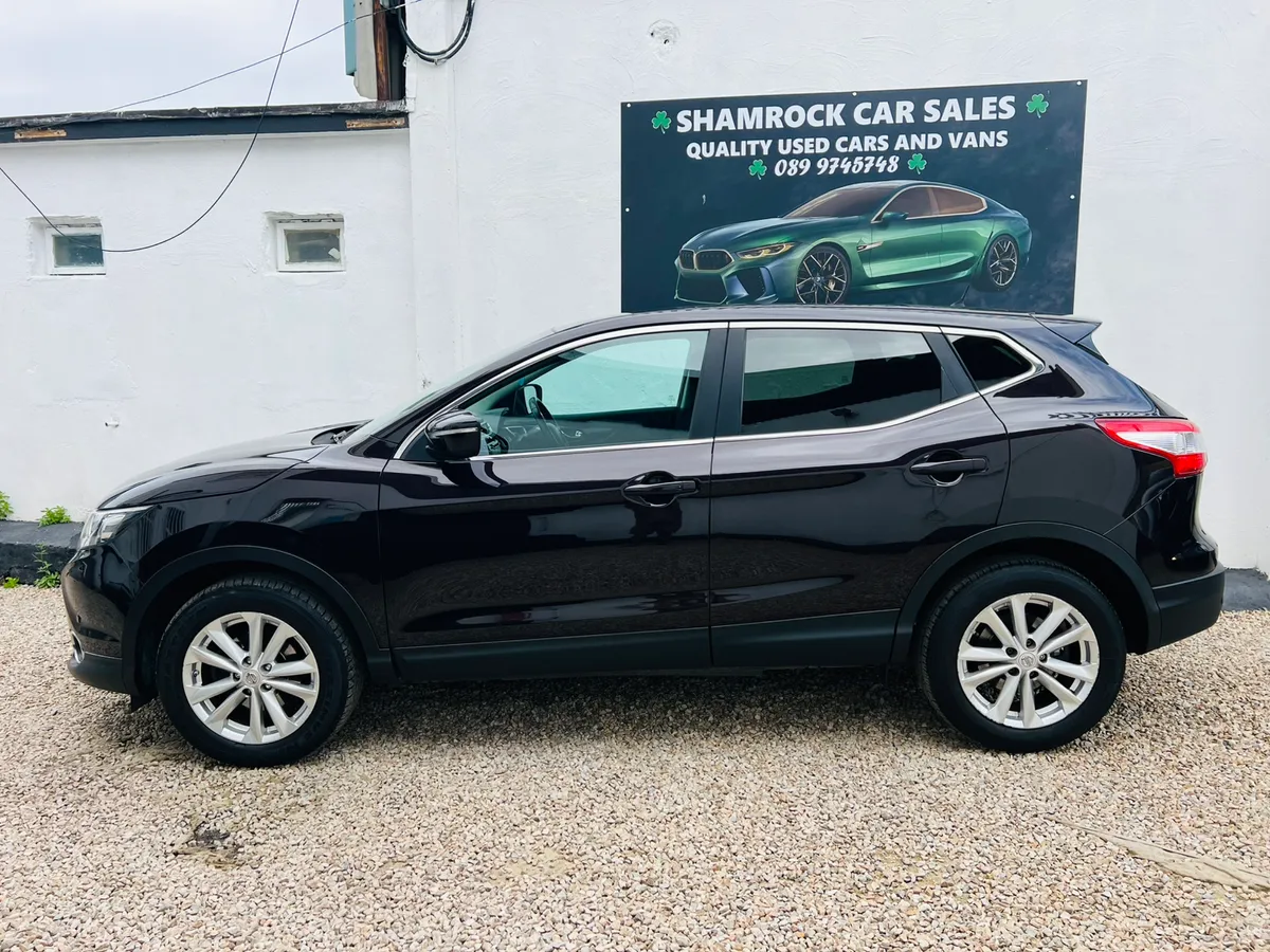 2014 Nissan Qashqai 1.2 Acenta Premium - Image 2