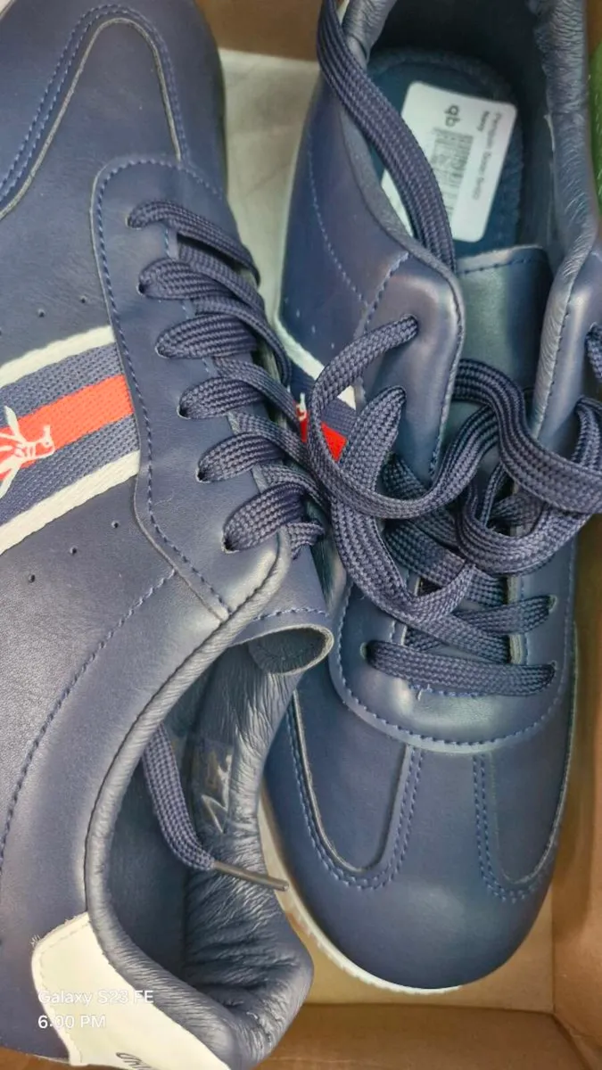 Penguin trainers size 9 brand new never worn in or - Image 3