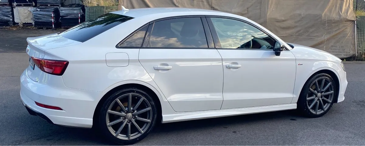 Audi A3 S-Line Special Black Edition - Image 2