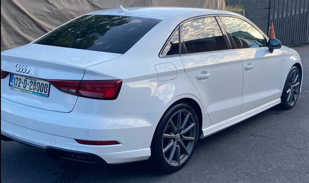 Audi A3 S-Line Special Black Edition - Image 4