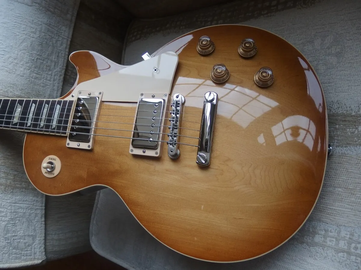 Gibson Les Paul Classic Honeyburst - Image 4