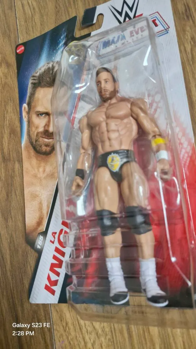 WWE Ultimate Edition Action Figure Series 23 LA Kn - Image 2