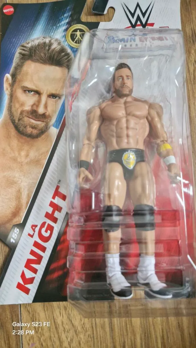 WWE Ultimate Edition Action Figure Series 23 LA Kn - Image 3