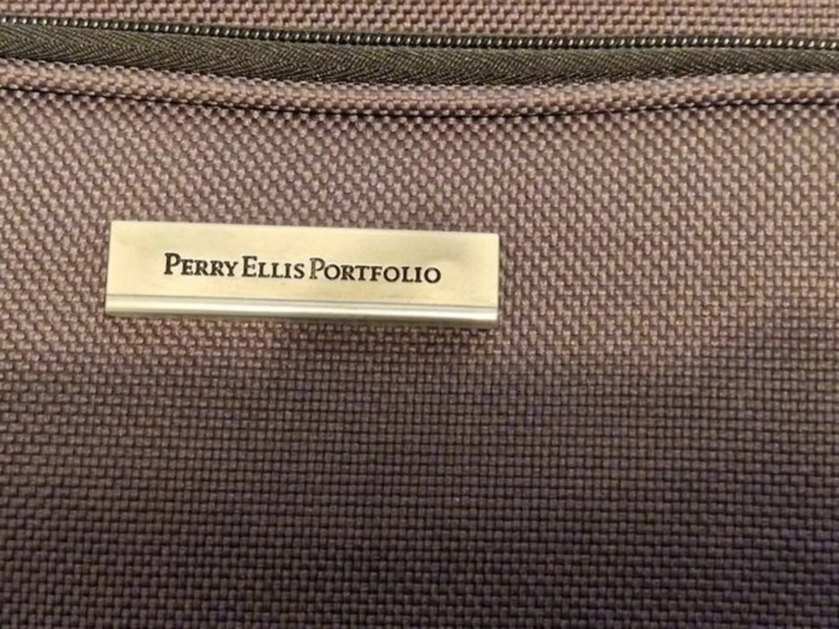 Perry Ellis Duffle Bag Carrier Bag - Image 4