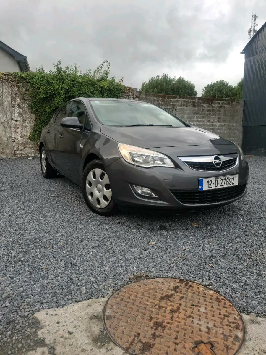 Opel astra price negotiable within reason - Image 1
